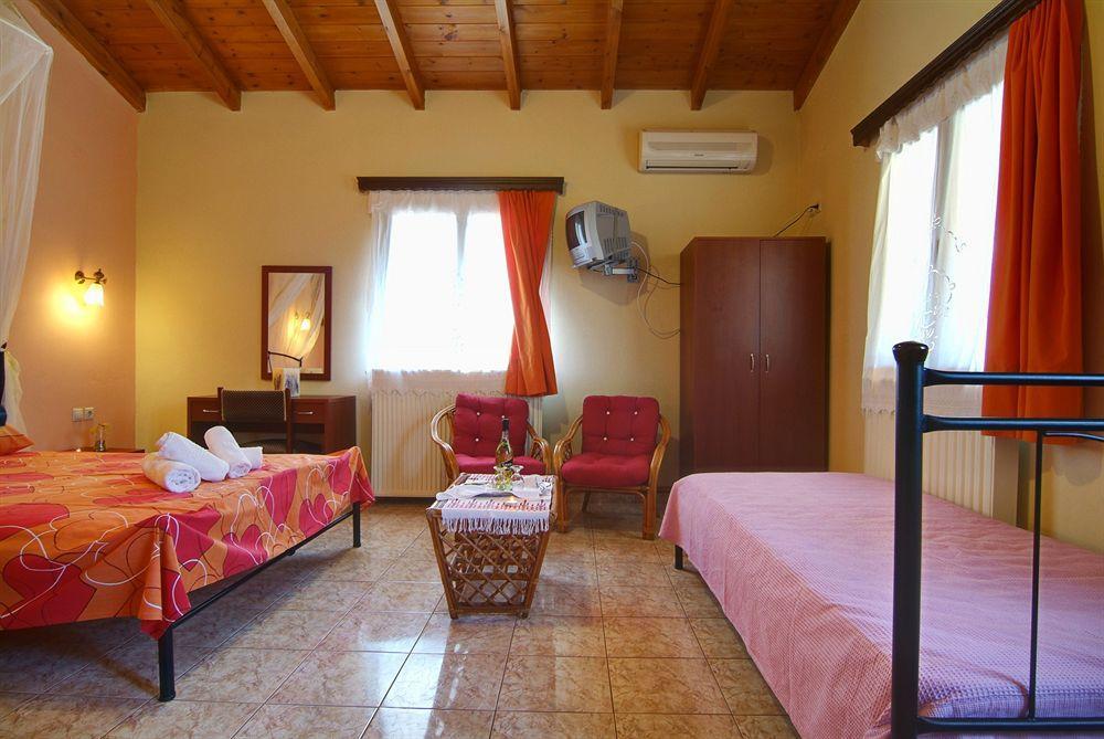 Kelari Studios Amfissa Zimmer foto